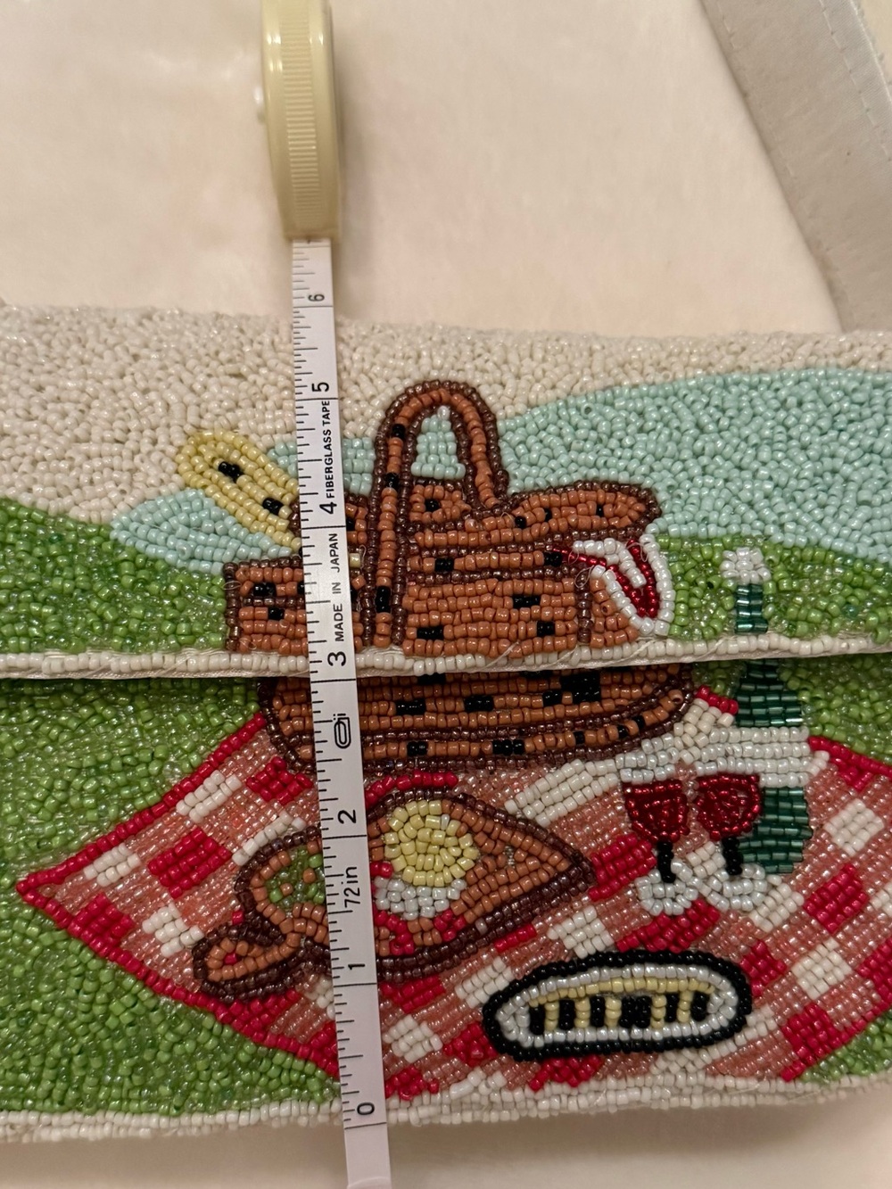 Sol and Mer White Hand Beaded Wine Picnic bag NWT Tik Tok viral - Picture 3 of 7